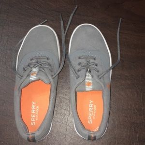 Boys 1.5 Sperry shoes